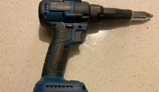 Riveter